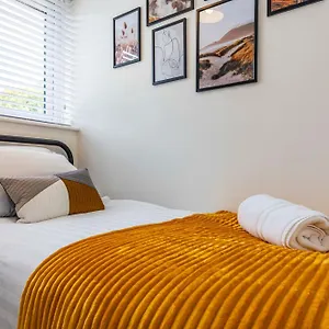 Honeywood House 2 Bed Free Parking Holiday home Nottingham
